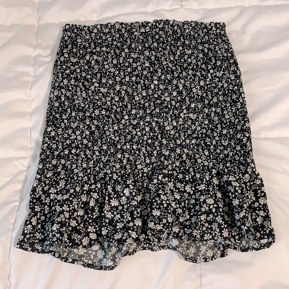 Black Floral Ultra High Rise Hollister Skirt